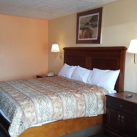 Garden Inn And Extended Stay Shepherdsville Exteriör bild