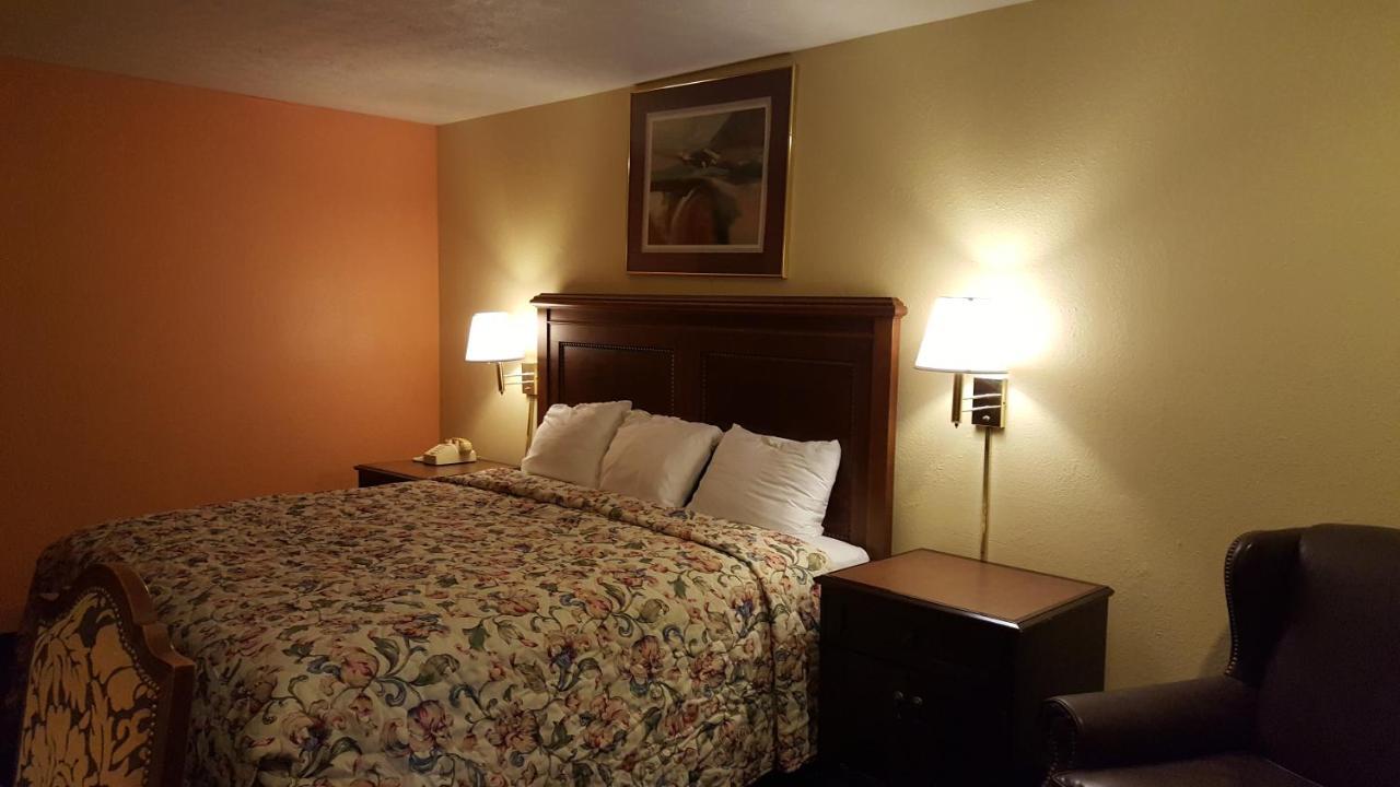 Garden Inn And Extended Stay Shepherdsville Exteriör bild