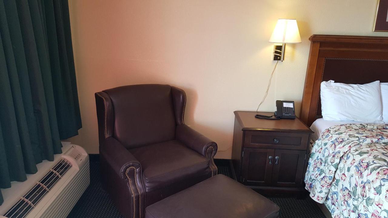 Garden Inn And Extended Stay Shepherdsville Exteriör bild